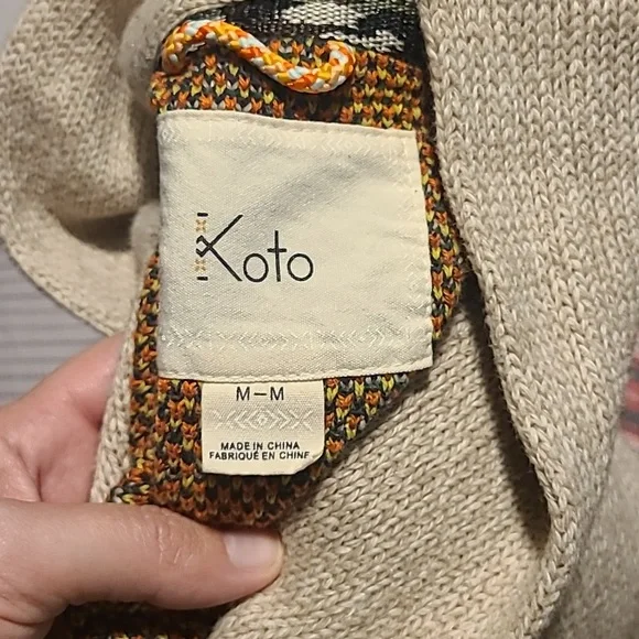 Koto Beige Southweatern Print Sweater Medium - Picture 4 of 4